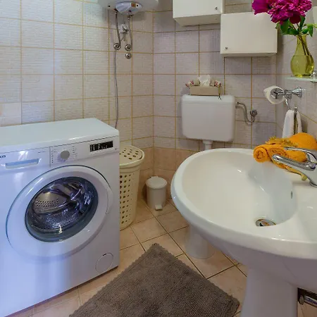 Apartman Romantisches Nur 500 Meter Zum Sandstrand Mit Meerblick, Klima, Wifi