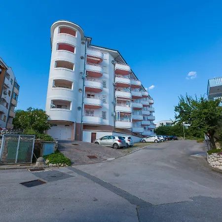 Romantisches Nur 500 Meter Zum Sandstrand Mit Meerblick, Klima, Wifi * Crikvenica