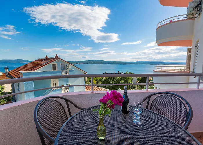 Romantisches Nur 500 Meter Zum Sandstrand Mit Meerblick, Klima, Wifi Lejlighed Crikvenica