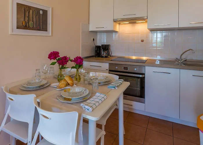 Romantisches Nur 500 Meter Zum Sandstrand Mit Meerblick, Klima, Wifi * Crikvenica