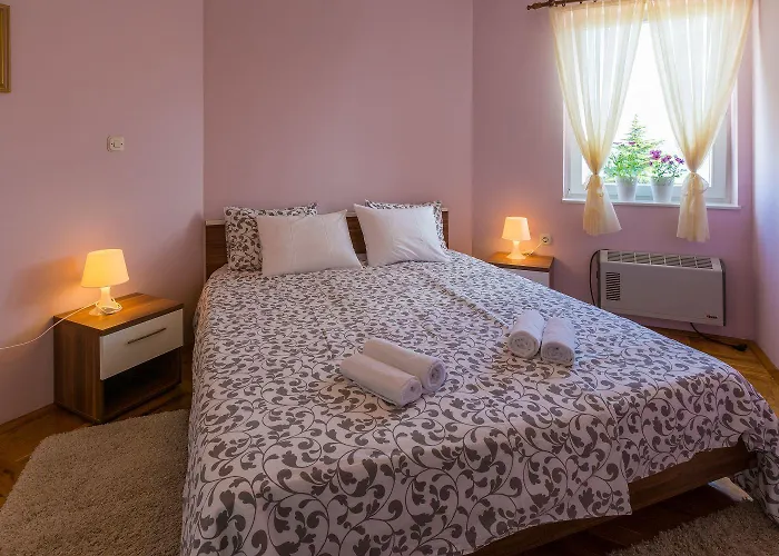 Romantisches Nur 500 Meter Zum Sandstrand Mit Meerblick, Klima, Wifi Crikvenica