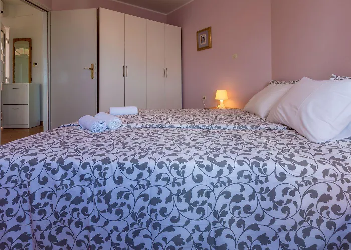 Romantisches Nur 500 Meter Zum Sandstrand Mit Meerblick, Klima, Wifi * Crikvenica