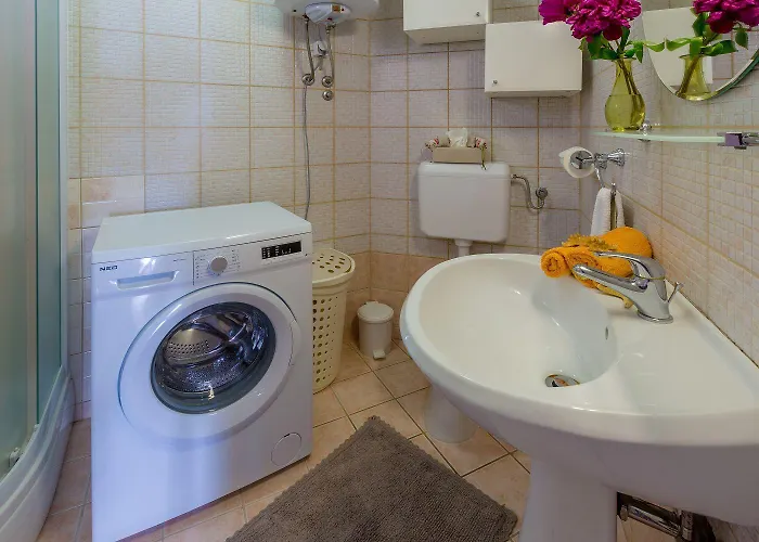 Appartement Romantisches Nur 500 Meter Zum Sandstrand Mit Meerblick, Klima, Wifi